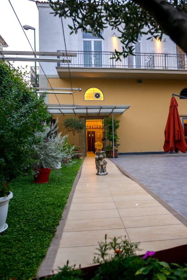 Bed and Breakfast Bocca Di Bacco Cimitile Экстерьер фото